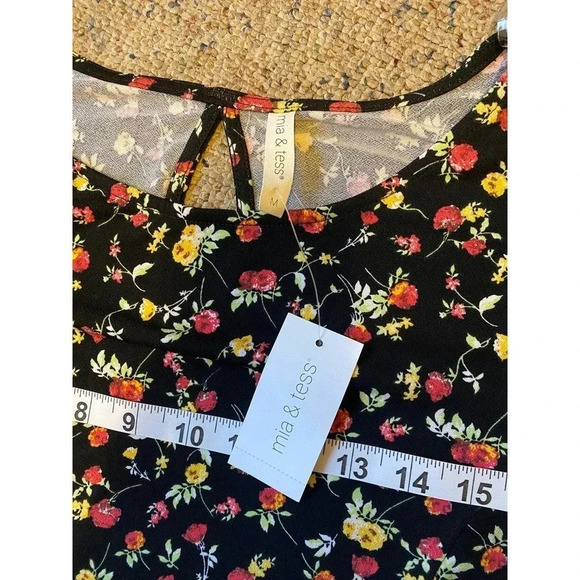 NWT Mia & Tess Floral Print Stretchy Comfortable Summer Dress Women Size M - Picture 3 of 6